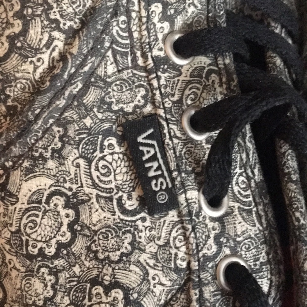 VANS - Picture 4 of 4